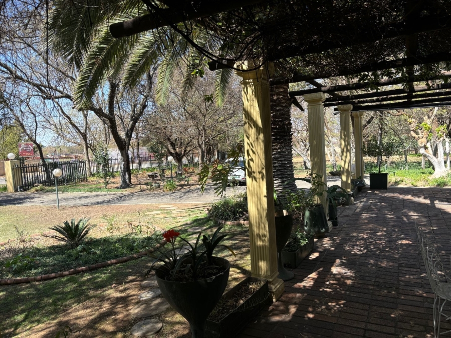 4 Bedroom Property for Sale in Wilkoppies North West